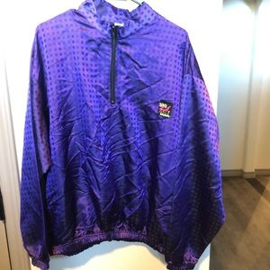 Vintage Surf Style Windbreaker. great condition